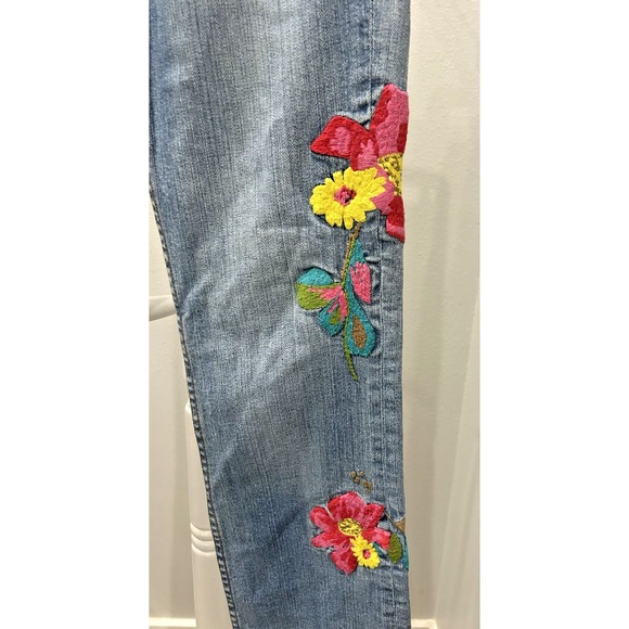 Y2K BCBG Maxazria Embroidered Jeans Flower 90s Boho Hippie Festival - Size 4 - Picture 3 of 14